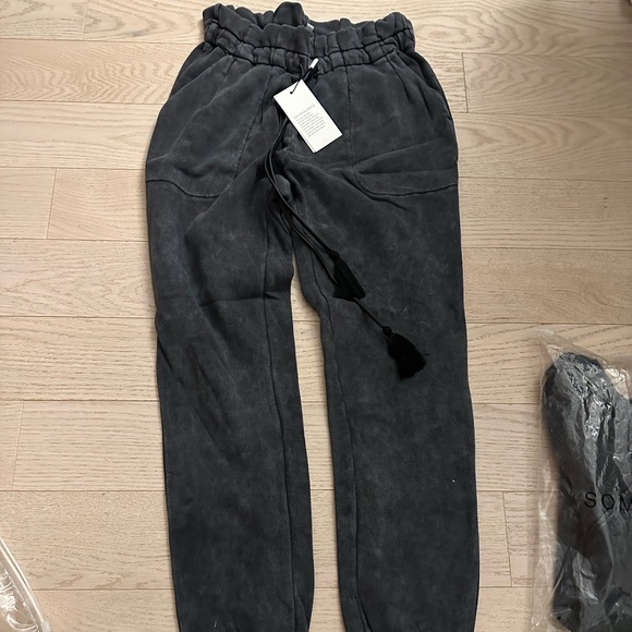 NWT Something Navy Paper bag sweatpants - Picture 2 of 14